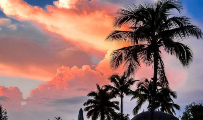 国庆假日海南旅游收入68