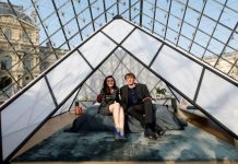 女生妙答“请蒙娜丽莎喝一杯” 击败18万人赢得夜宿卢浮宫