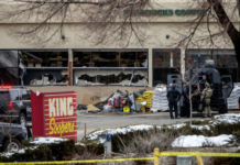 美国科罗拉多州枪击案已造成10人死亡丨国际热点速递