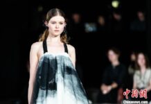 当AI与时装设计在香港故宫文化博物馆相遇