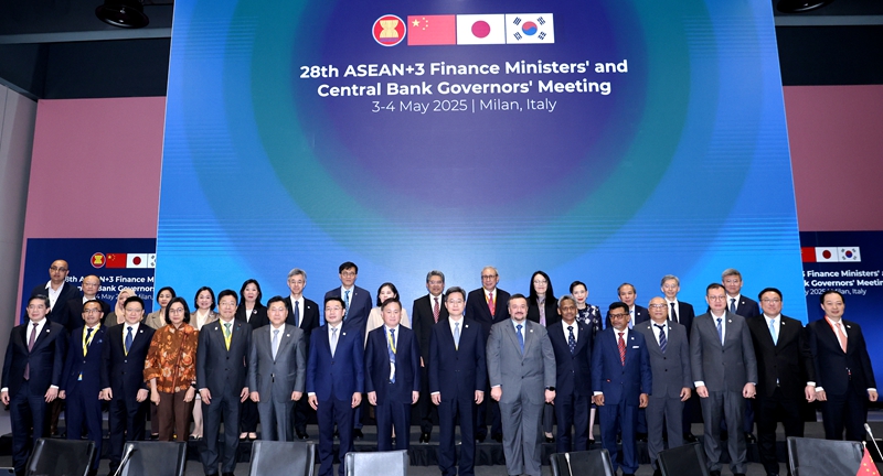 穆丽亚妮会见中国财长蓝佛安讲述关于印美两国对高关税谈判成果