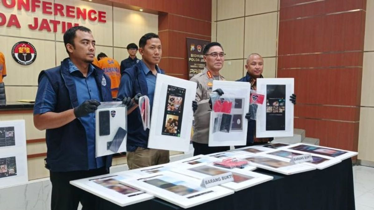 东爪哇警方逮捕管理员 Facebook 群组 Gay Tuban-Lamongan-Bojonegoro