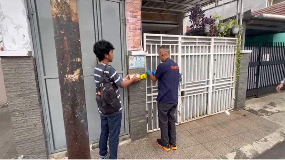 警方在 Tebet 逮捕了 Gaji 的老师,据称他淫秽 10 Santri