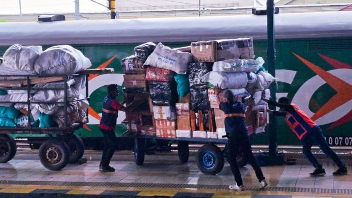 KAI Daop 7 Madiun 货物运输量 18 年上半年达到 2025,<> 吨