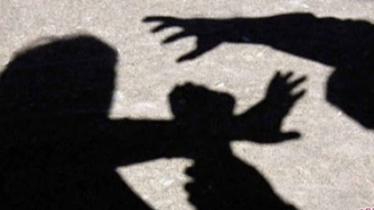 警方从小学开始就没有点名与高中生发生性关系的教师嫌疑人