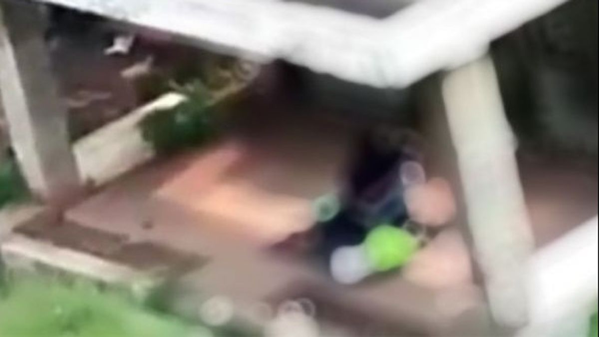 居民突袭 Kebon Nanas 华人坟墓中的 Mesum 夫妇