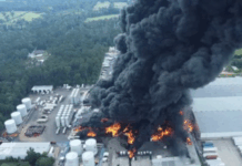 美国工厂突发爆炸