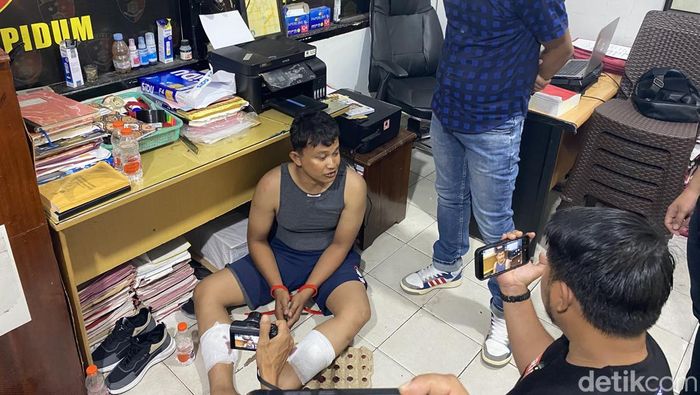 一名首字母缩写为 KA 的男子在帕雷帕雷市的工作地点杀害一名工人后被警方逮捕。