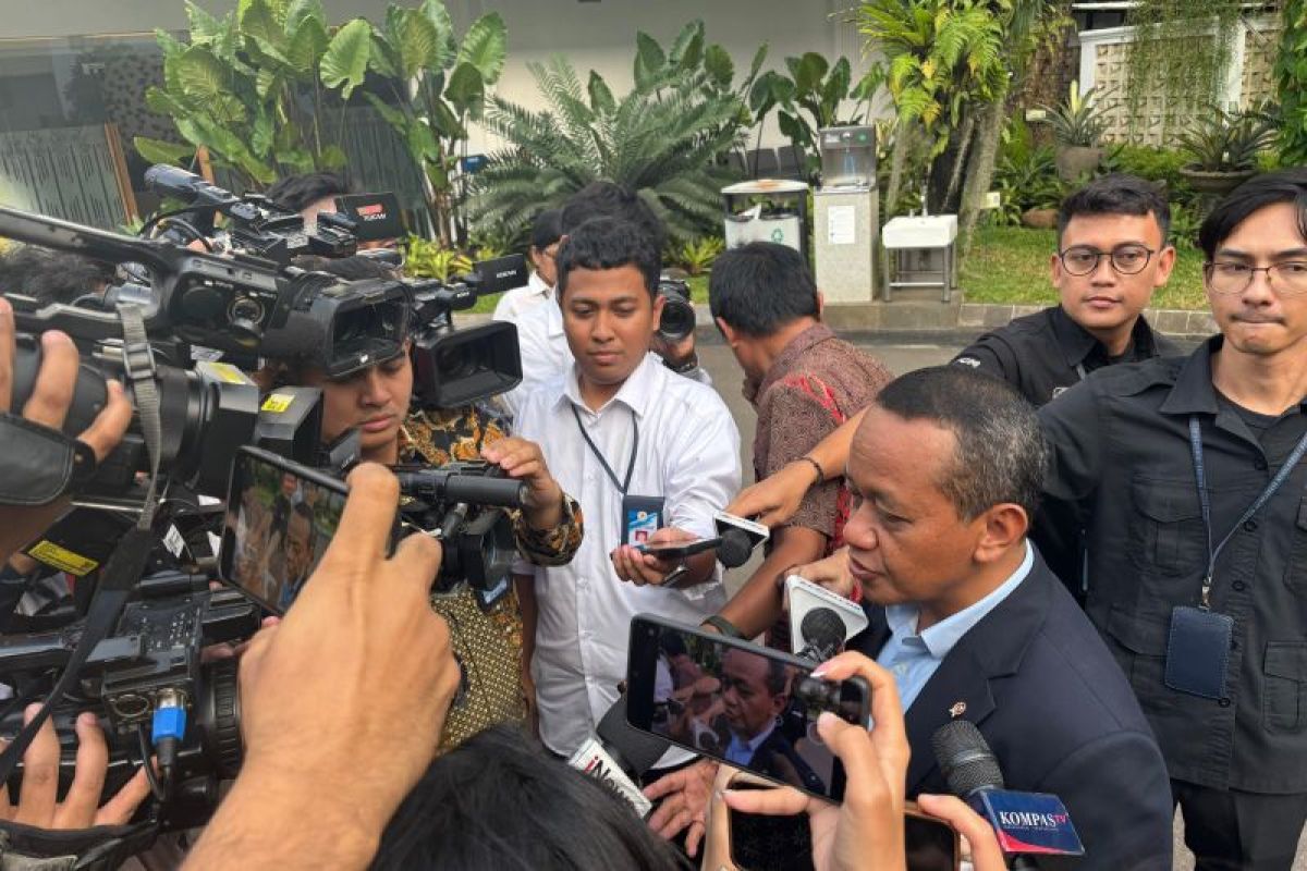 敦促石油零售商与 Pertamina 合作解决短缺问题
