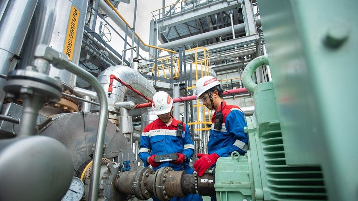 超额完成目标，Pertamina炼油厂成功加工了159.2025亿桶原油，直至<>年上半年