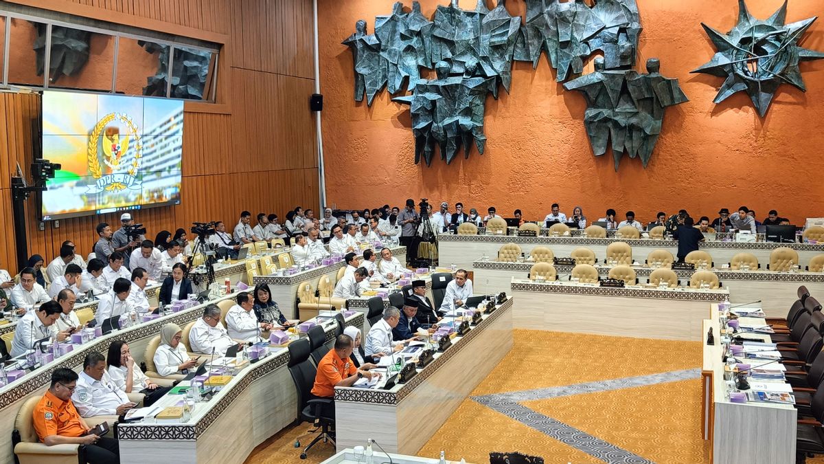 敲！众议院批准明年公共工程部118.5万亿印尼盾的预算