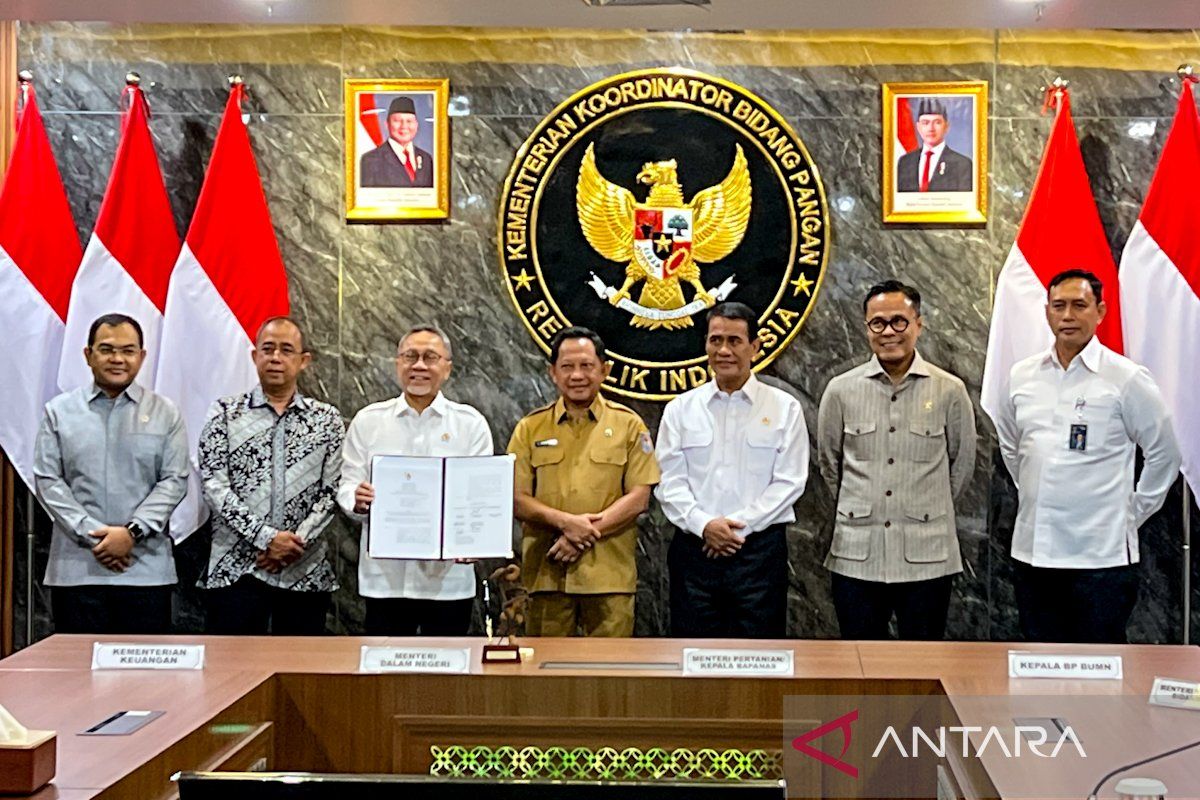 政府通过联合法令加快 100 个 Bulog 仓库的建设