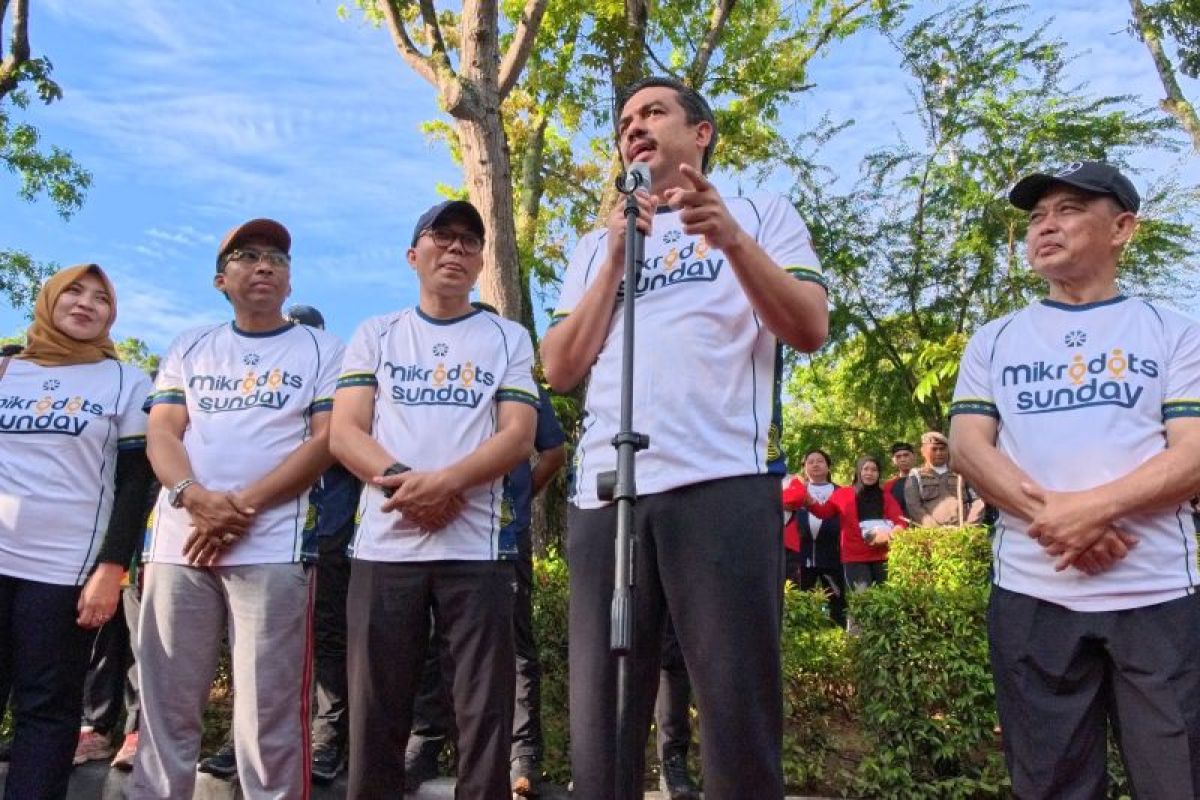 部长推动加强西加里曼丹的关键商品