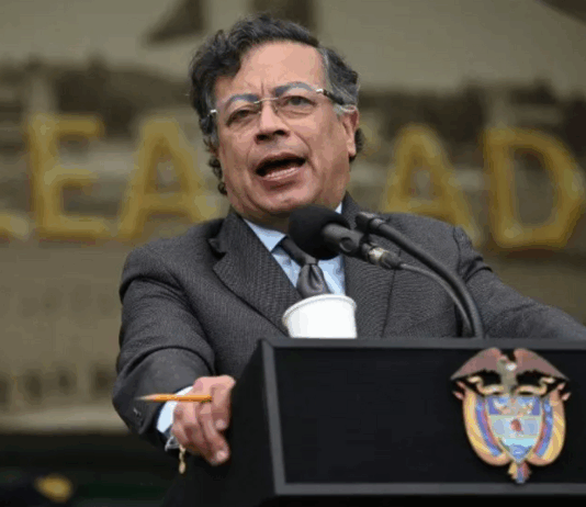 哥伦比亚总统:美国军事施压委内瑞拉,皆因石油