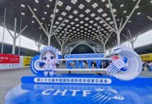 明日开幕!机器人“互搏”名场面,深圳人将涌入这里……