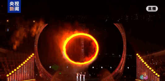 独家视频丨粤港澳三地火炬手共同点燃十五运会主火炬