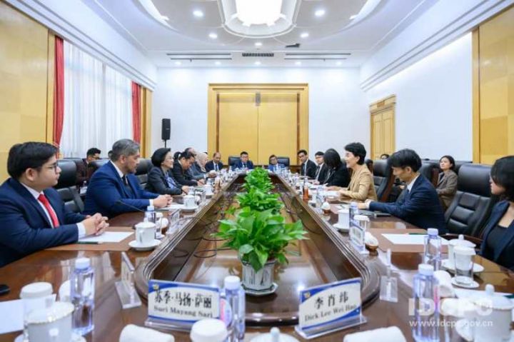 民族民主党代表团会见中共中央对外联络部副部长孙海燕