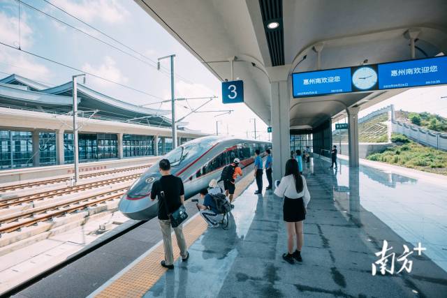  南方+ 王昌辉 拍摄