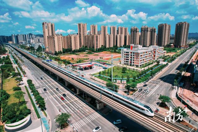  南方+ 王昌辉 拍摄