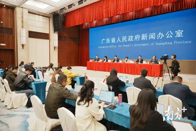  南方+ 王昌辉 拍摄