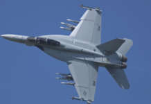 美军3架坠海“超级大黄蜂”战机未找回