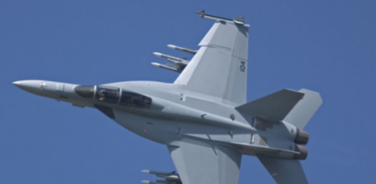 美军3架坠海“超级大黄蜂”战机未找回