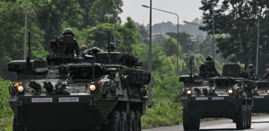 特朗普宣称促成泰柬停火 柬方指泰军仍持续轰炸