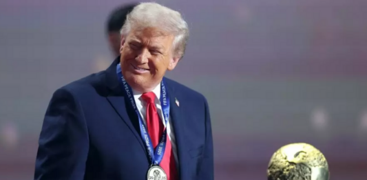 特朗普获国际足联首届和平奖:人生中至高荣誉之一