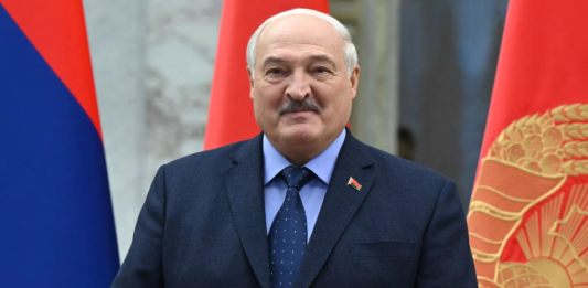 卢卡申科接受美媒采访:当下无人能遏制中国