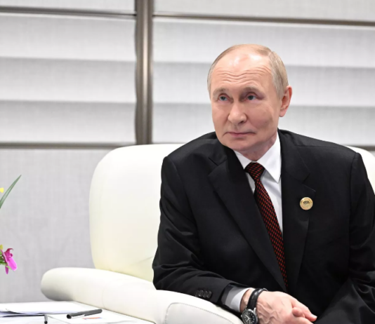 普京:俄罗斯珍视与中印关系 相信中印两国领导人智慧化解分歧