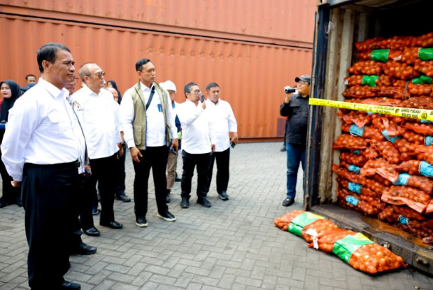 政府重申对非法食品进口“零容忍” 