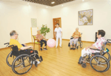 【五邑乡情】择一城相伴:为何江门成养老新“暖城”?