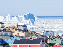 特朗普暗示武力夺格陵兰遭强硬回应 格陵兰多党重申主权自决