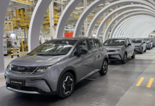 美国官员:加拿大将后悔允许中国电动汽车进入本国市场