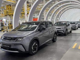 美国官员:加拿大将后悔允许中国电动汽车进入本国市场