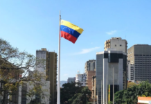 专家解读美国突袭委内瑞拉:实为中美博弈棋局中的战略动作