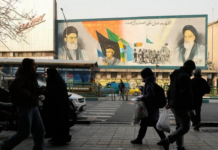 特朗普警告“时间所剩无几” 伊朗:誓抵抗美国任何攻击