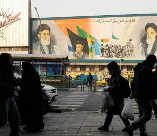 特朗普警告“时间所剩无几” 伊朗:誓抵抗美国任何攻击