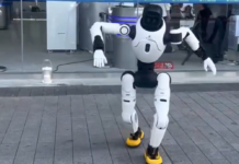 【大美广东·中印尼双语】(Bilingual Cina dan Indonesia)打太极、跳街舞,广州海心沙机器人当街秀才艺