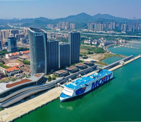 从许仰天到刘强东,2026他们为何“表白”广东?|珠三角观察