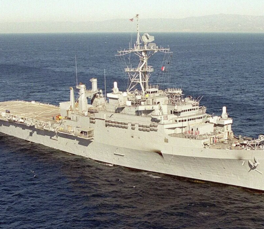 美媒披露美国海军演习中击沉自家军舰 称此举警告中俄