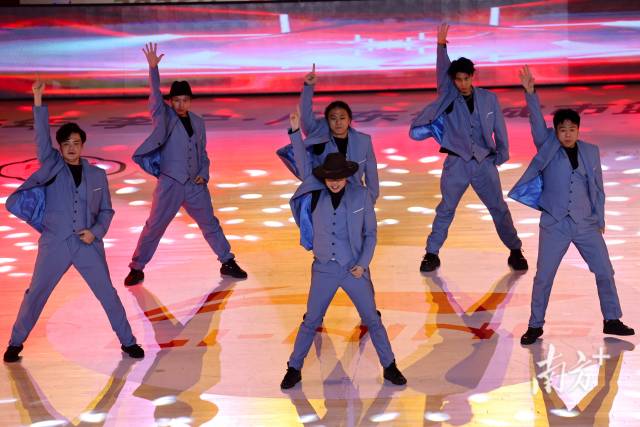 南方+ 姚志豪 拍摄