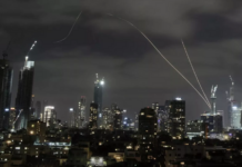 特朗普警告伊朗:报复将遭前所未有打击