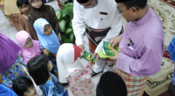 【特稿】开斋节成“经济负担” 茂物男子直言回乡过节如“噩梦”