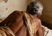 90岁老妇竟遭4名蒙面男子性侵 女儿因怕丢脸隐瞒案情