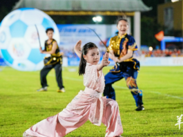 【大美广东·中印尼双语】(Bilingual Cina dan Indonesia)广州南沙“图南杯”城市足球联赛开幕上演“草根狂欢”