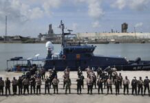 海关税务联手执法 查封四艘涉嫌逃税的外国旅游船