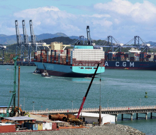 巴拿马外长称中国增加扣船 关联长和港口案