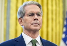 美财长呛中国:中东战事期间囤油限出口,非可靠伙伴