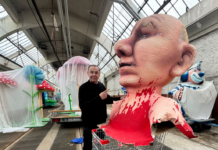 讽刺普京花车惹怒俄 法院判德国艺术家入狱